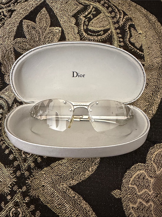 Dior Accessories - Authentic Dior Rimless Sunglasses in Clear and Silver